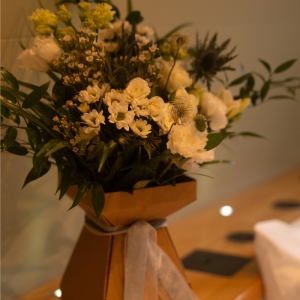 A bouquet of flowers at RiverBeds Luxury Wee Lodges.